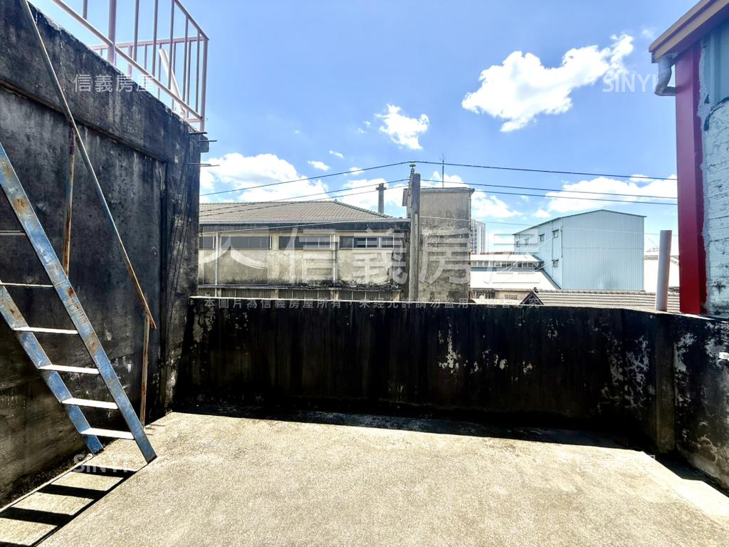中興路商圈孝親庭院透天房屋室內格局與周邊環境