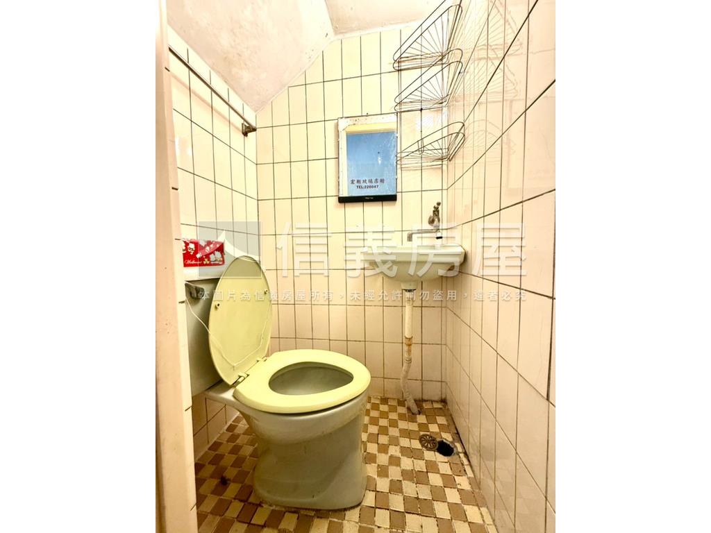 中興路商圈孝親庭院透天房屋室內格局與周邊環境