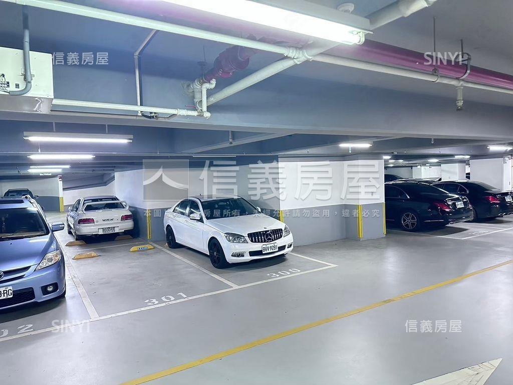⭐皇翔帝國三房車位層峰⭐房屋室內格局與周邊環境