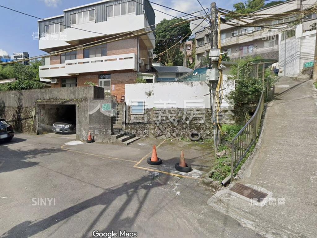 陽明山土地Ａ房屋室內格局與周邊環境