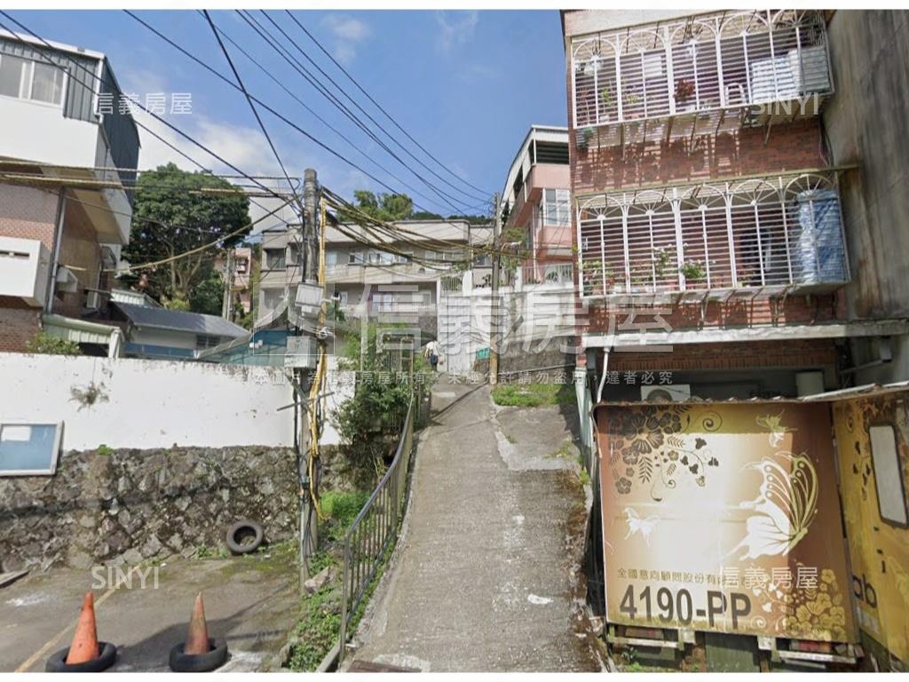 陽明山土地Ａ房屋室內格局與周邊環境