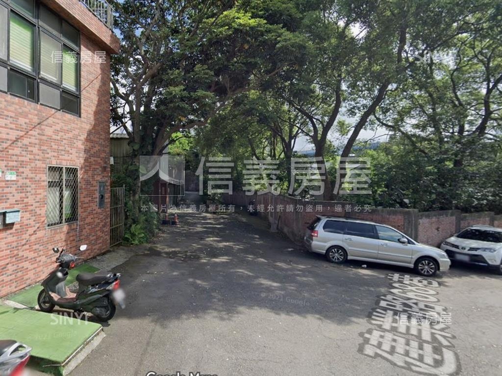 陽明山土地Ａ房屋室內格局與周邊環境