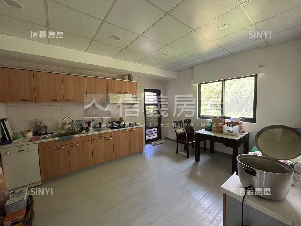 售中山北七段獨棟農舍土地房屋室內格局與周邊環境