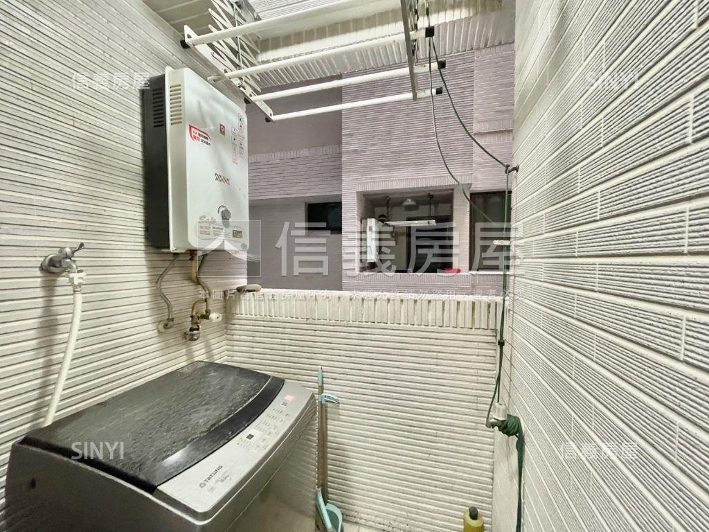 皇龍站前ｃａｓａ兩房車位房屋室內格局與周邊環境