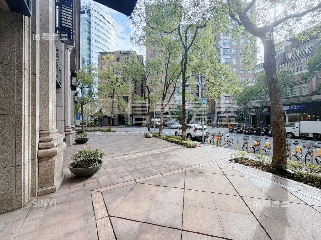 Ｃ５元利挑高質感店面房屋室內格局與周邊環境