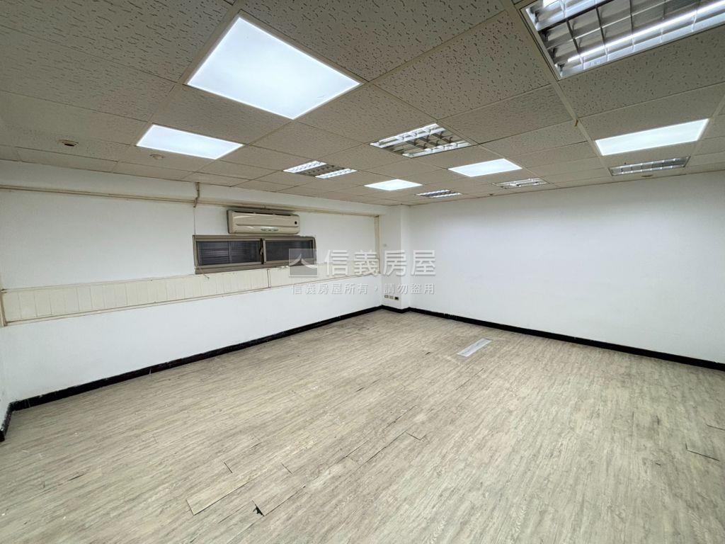 經典玻璃帷幕方正辦公房屋室內格局與周邊環境