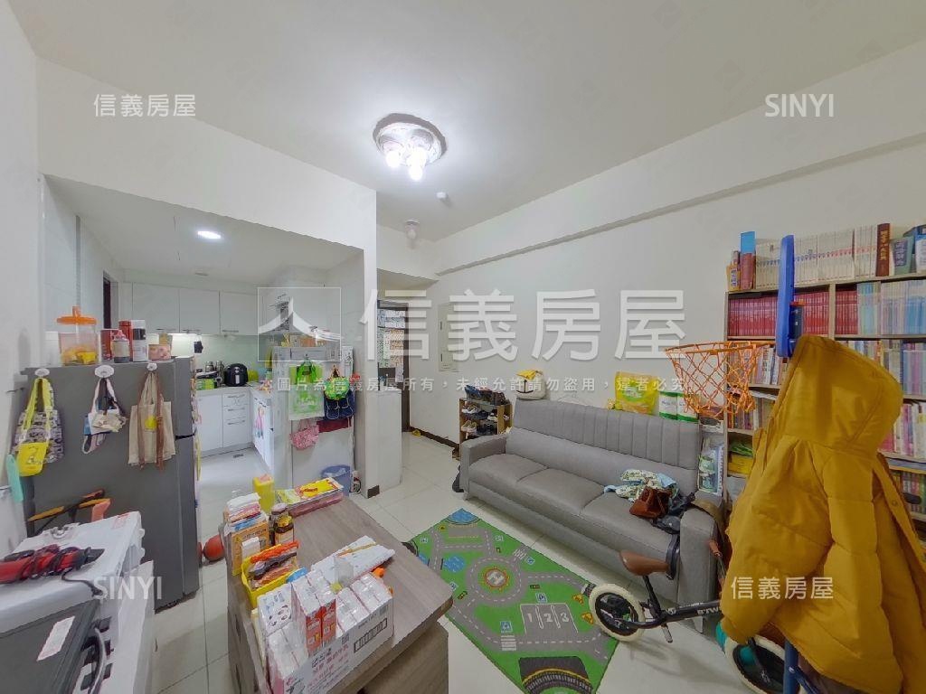 近未來交流道露臺四房車位房屋室內格局與周邊環境