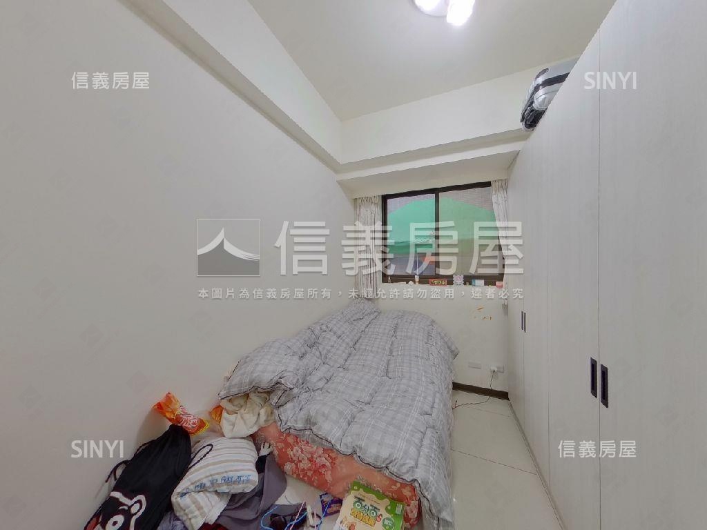 近未來交流道露臺四房車位房屋室內格局與周邊環境
