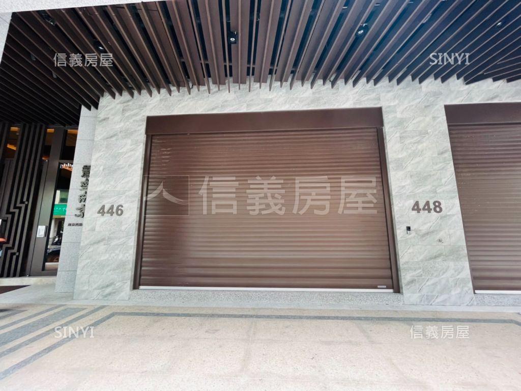 正南京西黃金店面房屋室內格局與周邊環境