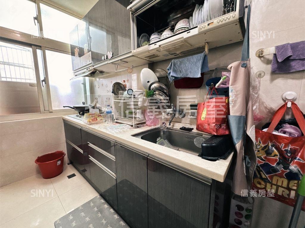 國泰民生三房邊間美寓房屋室內格局與周邊環境