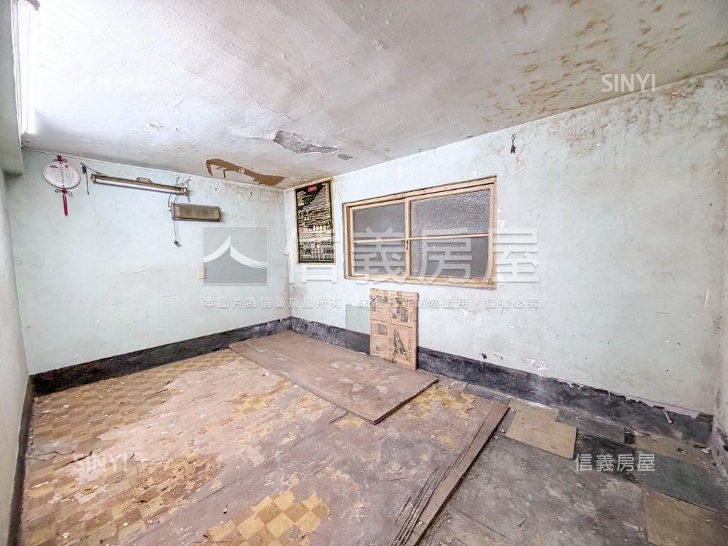 正街復古老宅透天店面房屋室內格局與周邊環境