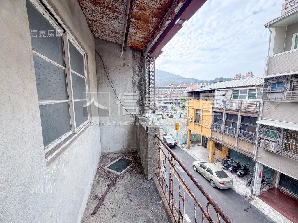 正街復古老宅透天店面房屋室內格局與周邊環境