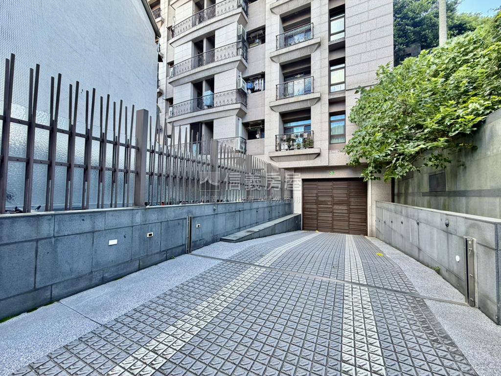 眺望１０１，享受台北市房屋室內格局與周邊環境