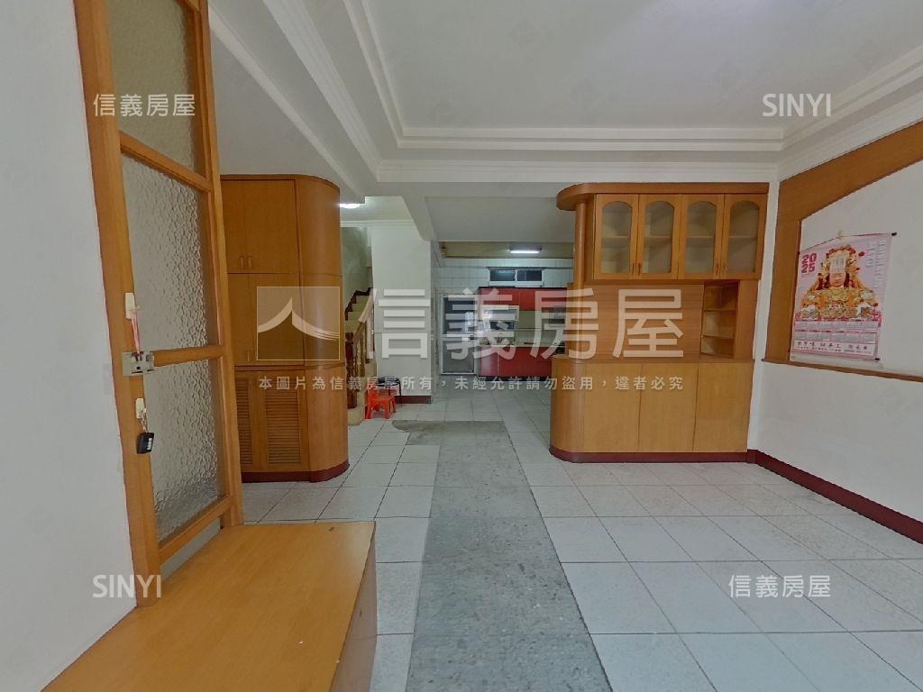 圓堡社區景觀透天房屋室內格局與周邊環境