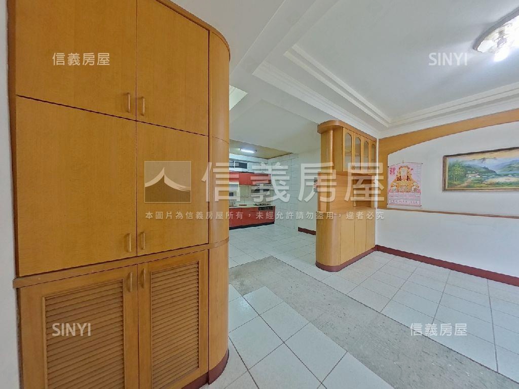 圓堡社區景觀透天房屋室內格局與周邊環境