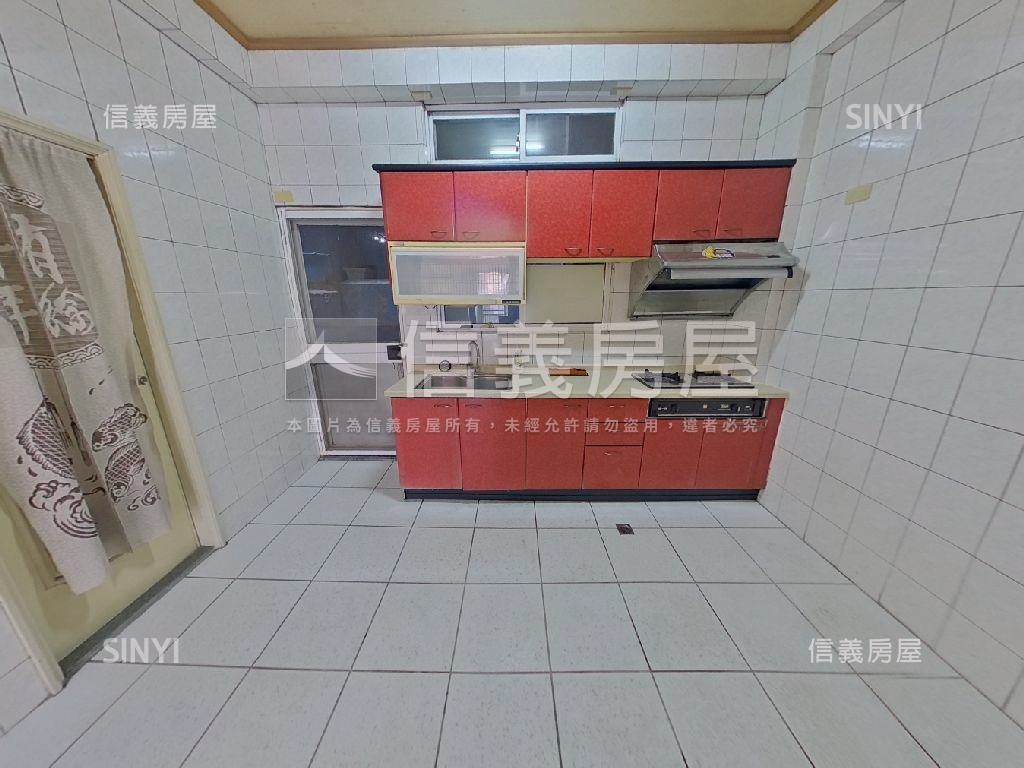 圓堡社區景觀透天房屋室內格局與周邊環境