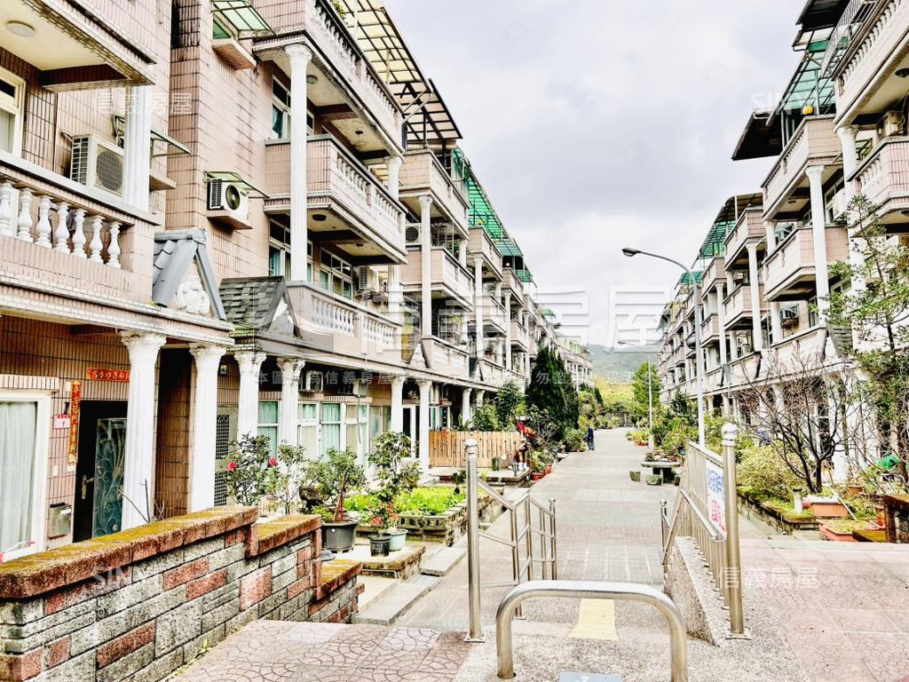 圓堡社區景觀透天房屋室內格局與周邊環境