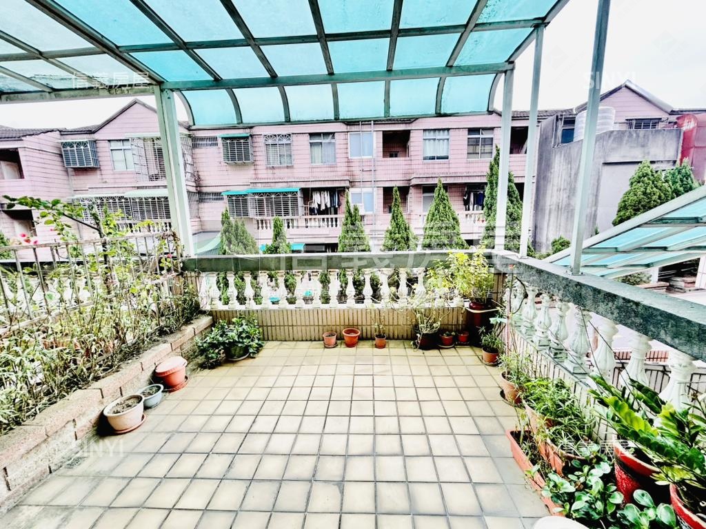 圓堡社區景觀透天房屋室內格局與周邊環境
