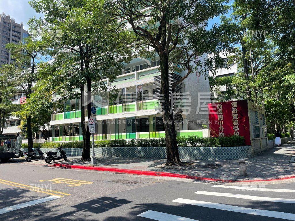 西湖捷運收租精品房屋室內格局與周邊環境