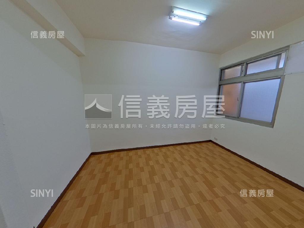 三民路國泰美宅房屋室內格局與周邊環境