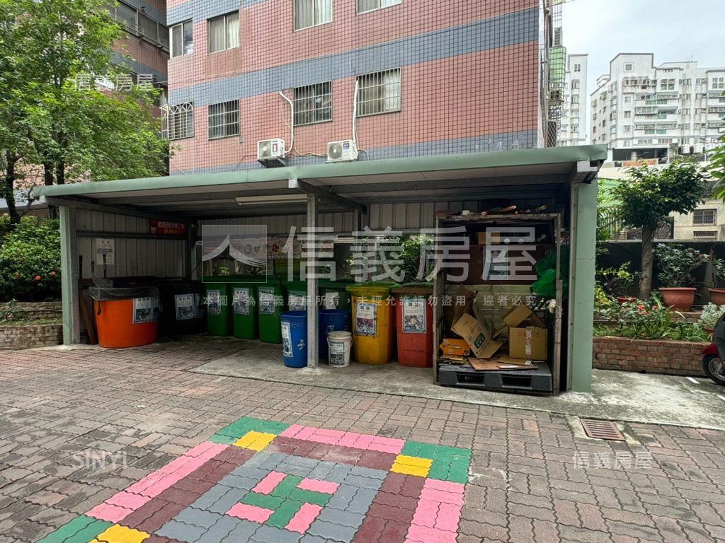 高工商圈機能三房房屋室內格局與周邊環境