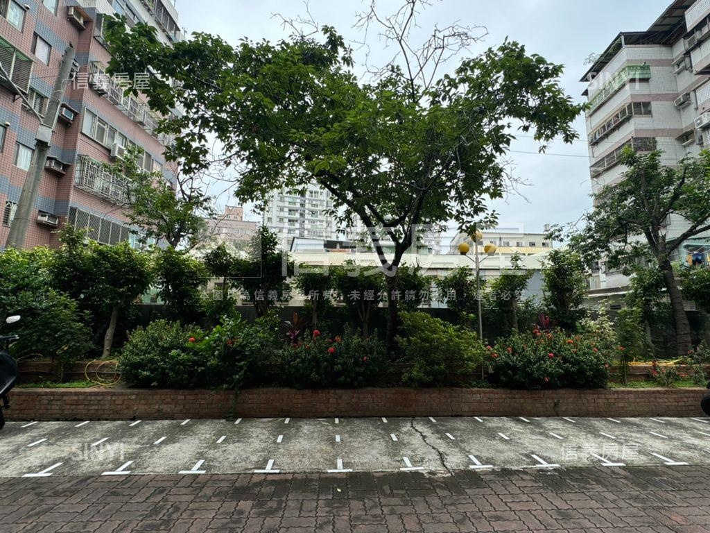 高工商圈機能三房房屋室內格局與周邊環境