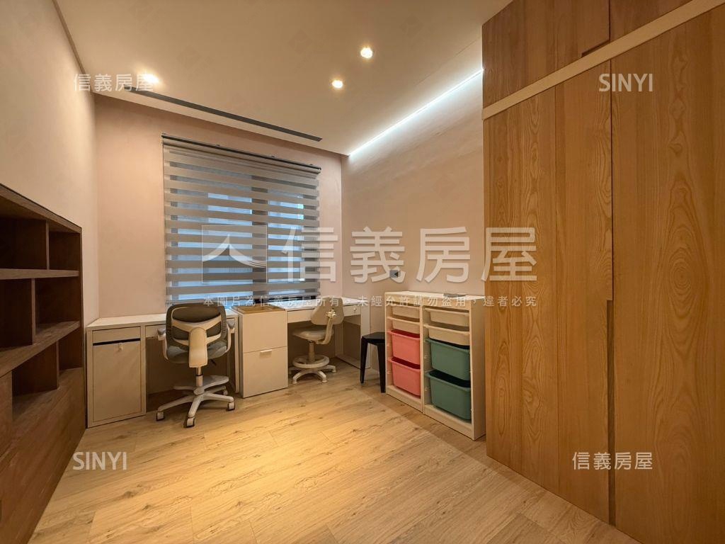 鄉林左岸質感三房車位房屋室內格局與周邊環境
