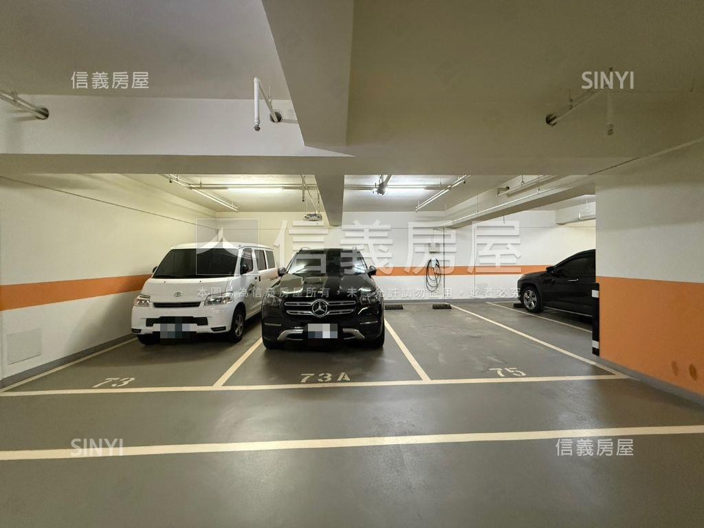 鄉林左岸質感三房車位房屋室內格局與周邊環境