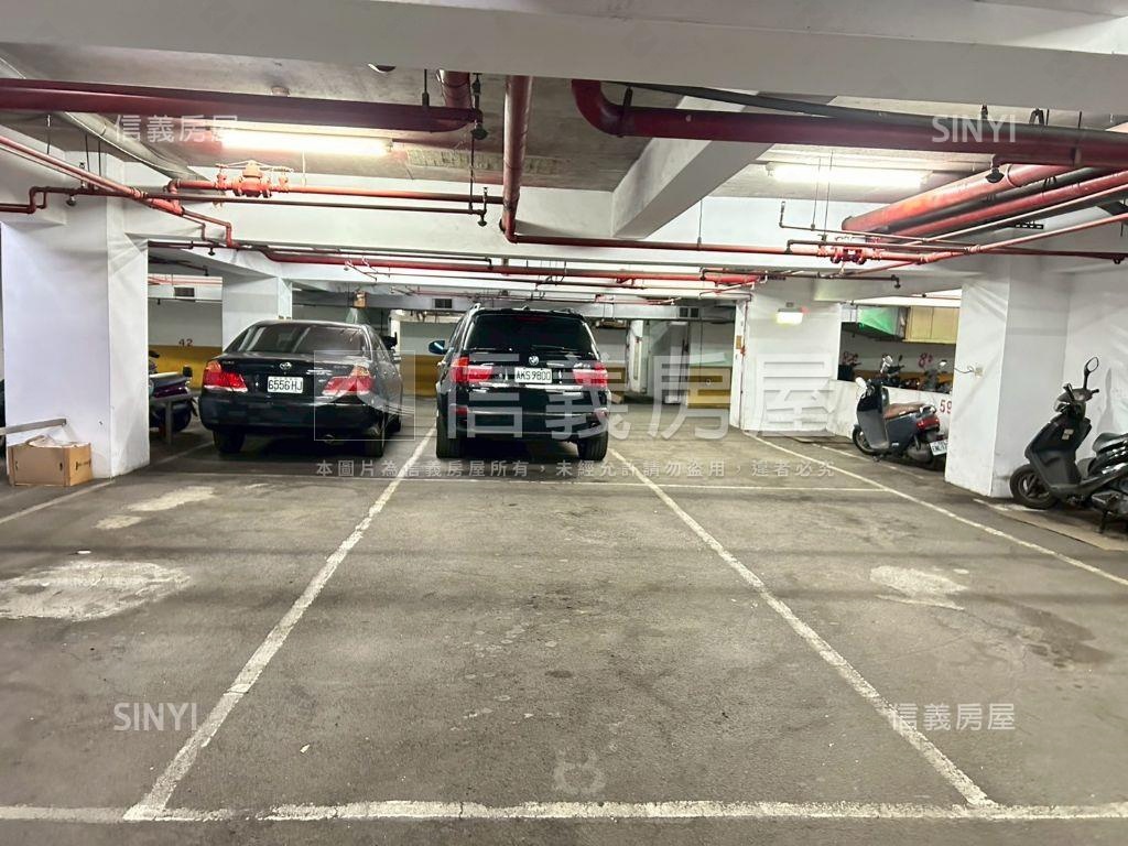 中壢市區高樓三房車位房屋室內格局與周邊環境
