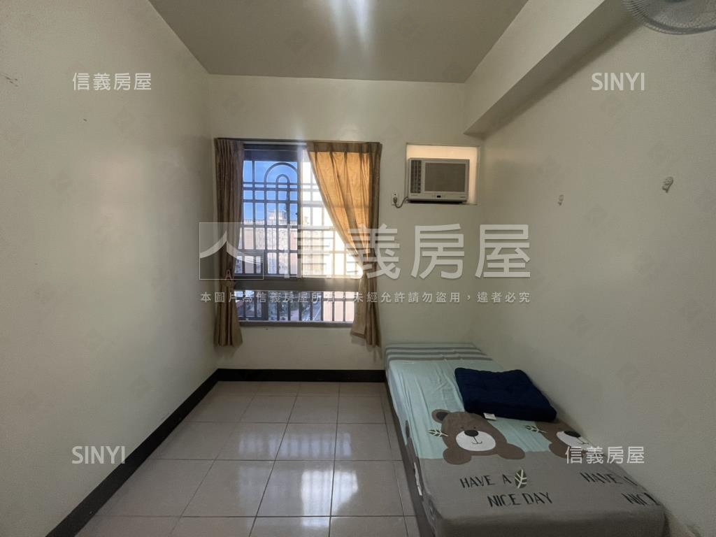 僑愛新村三房車位房屋室內格局與周邊環境