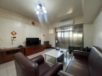 僑愛新村三房車位