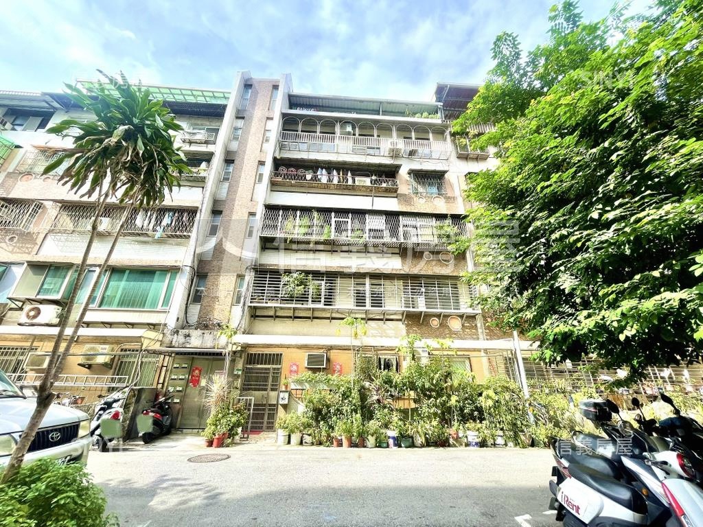 專任＊石牌樹景二樓房屋室內格局與周邊環境