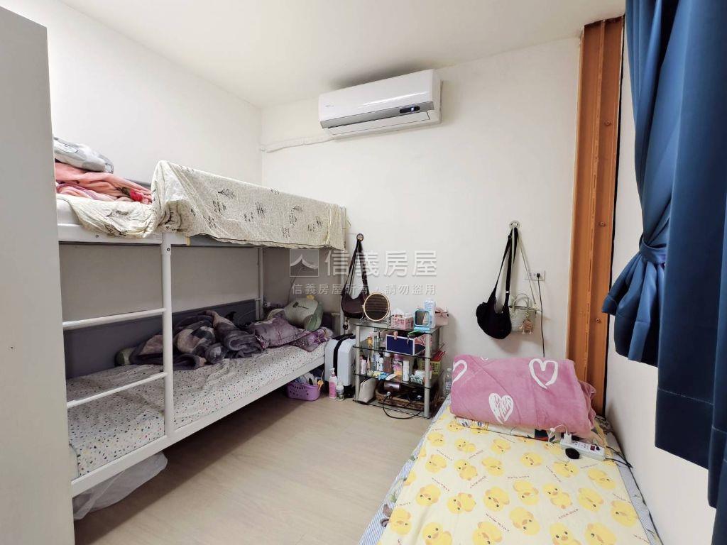 介壽路翻修透天方便停車房屋室內格局與周邊環境