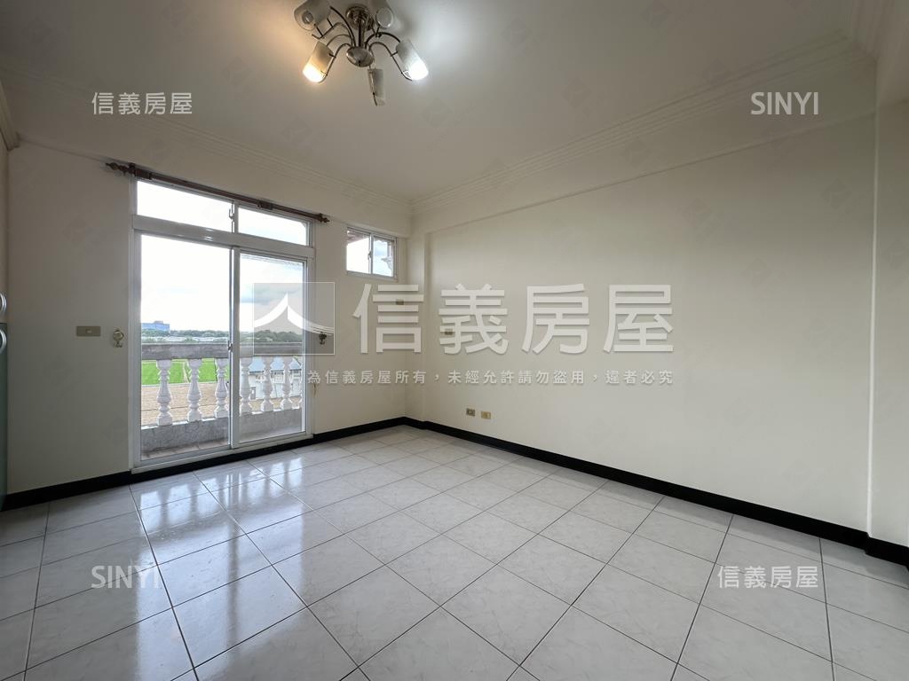 近東安國中精美透天房屋室內格局與周邊環境