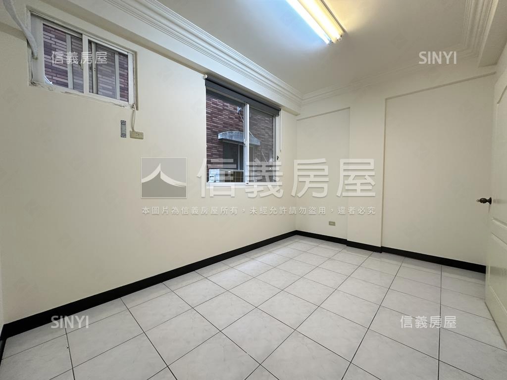 近東安國中精美透天房屋室內格局與周邊環境