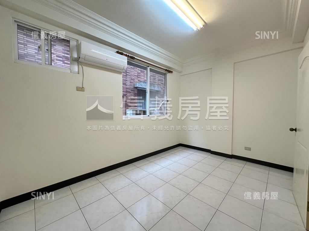 近東安國中精美透天房屋室內格局與周邊環境