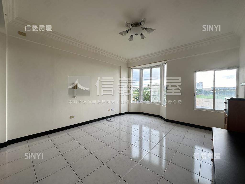近東安國中精美透天房屋室內格局與周邊環境