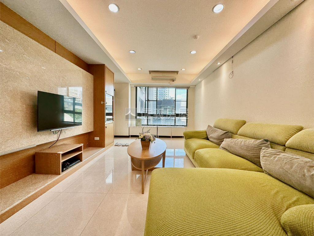 高鐵｜四房｜低總價美屋房屋室內格局與周邊環境