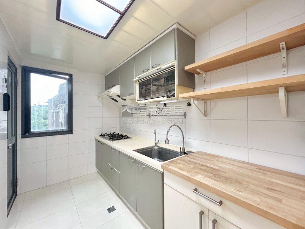 高鐵｜四房｜低總價美屋房屋室內格局與周邊環境