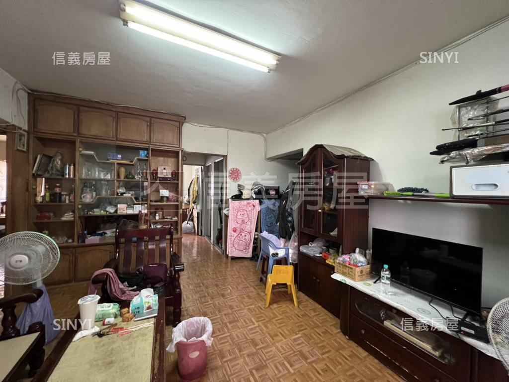 鄰夏都城旅三房寓房屋室內格局與周邊環境