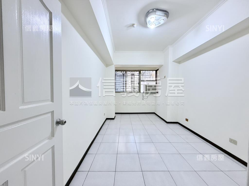 大坪林建國４房＋坡平車位房屋室內格局與周邊環境