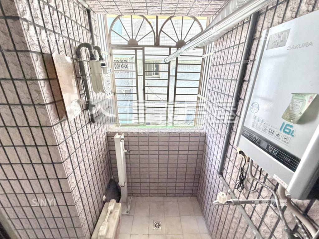 大坪林建國４房＋坡平車位房屋室內格局與周邊環境