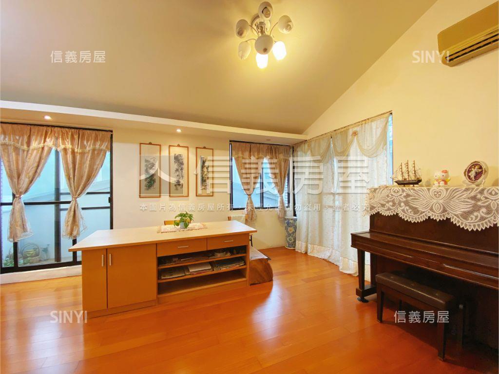 陽明山莊｜庭院停車別墅房屋室內格局與周邊環境