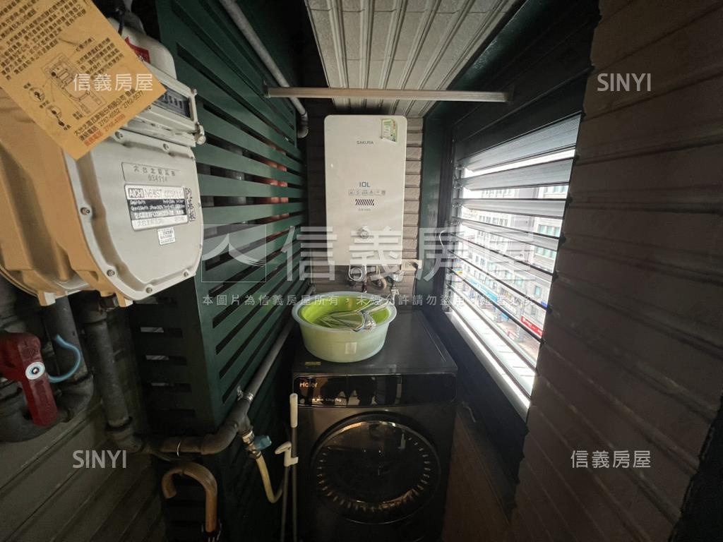 ＥＡＴ時尚館首選約看方便房屋室內格局與周邊環境