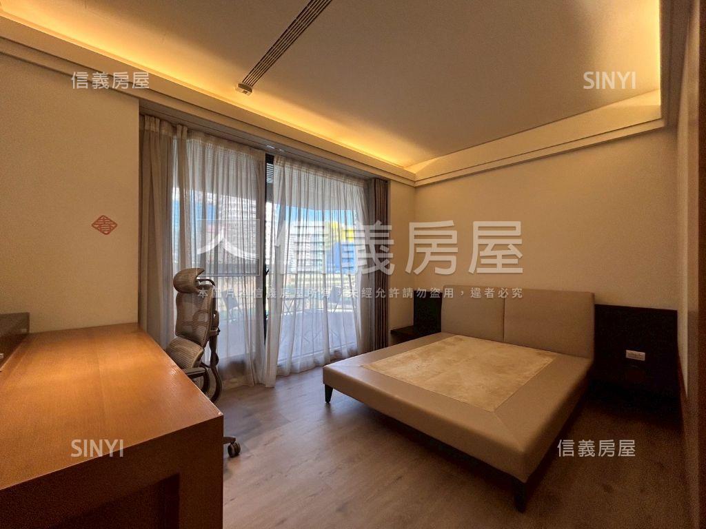 精銳米蘭裝潢雙車預約看屋房屋室內格局與周邊環境