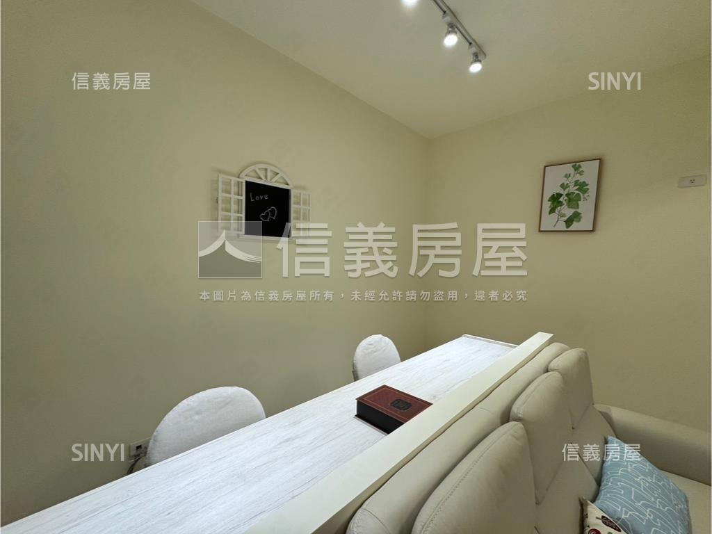 奶油溫馨小資成家大３房房屋室內格局與周邊環境