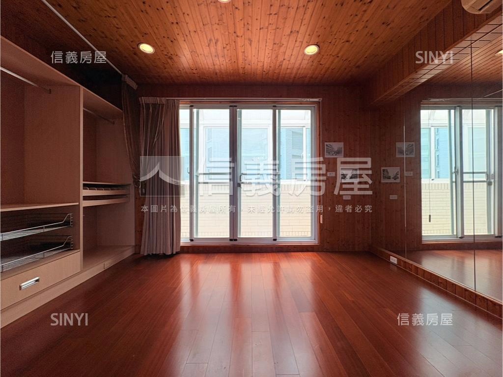 善化市區正路面大店面房屋室內格局與周邊環境