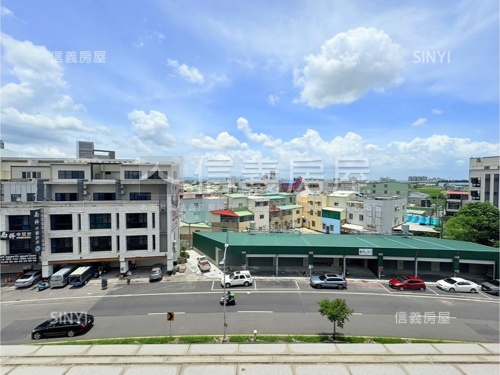 善化市區正路面大店面房屋室內格局與周邊環境