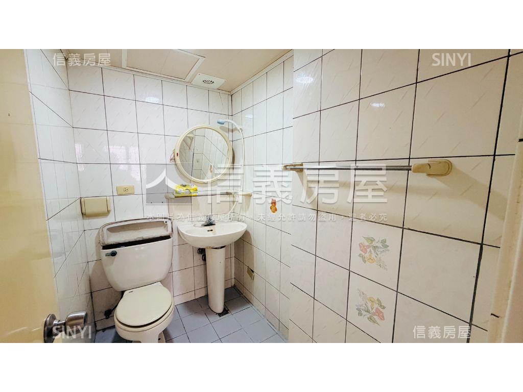 向陽邨電梯三房有車位房屋室內格局與周邊環境