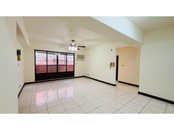 向陽邨電梯三房有車位